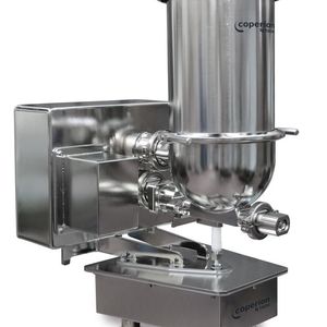 Coperion K-Tron’s new QT20 pharmaceutical feeder with a redesigned trapezoid scale shape and significantly smaller footprint is optimized for multi-feeder clusters around a process inlet.