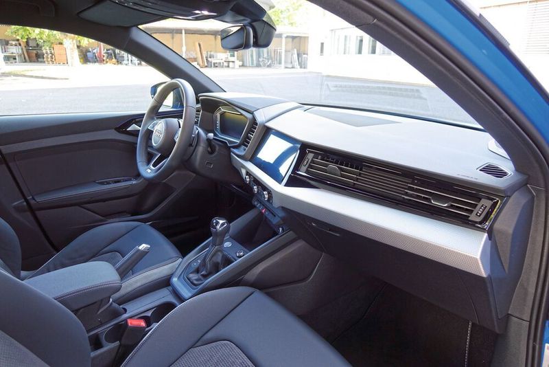Insgesamt ist die Verarbeitung im Innenraum markentypisch hochwertig.  (Sven Prawitz/»Automobil Industrie«)