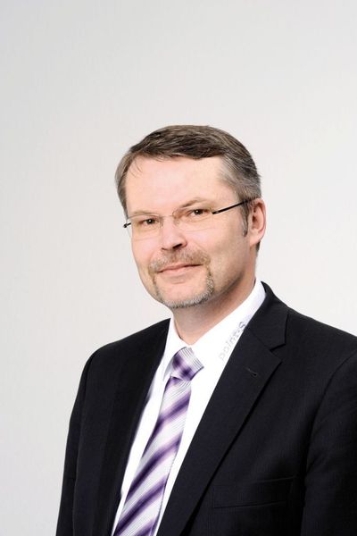 ... neben Rolf Körbler, der ebenfalls langfristig verlängert hat. (Archiv: Vogel Business Media)