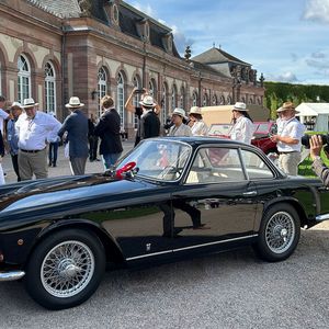 Triumph 2000 Italia aus 1960. Auf dem Chassis des TR3 gestaltete Michelotti und baute Vignale eine bildschöne Coupé-Karosserie. In Schwetzingen reichte das für Platz 1 sowohl in der FIVA-Altersklasse E2 (1956 bis 1960) als auch beim Classic-Gala Grand Prix.(Bild:  Peter Diehl)