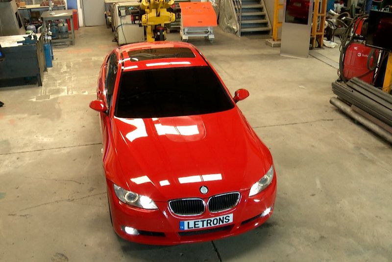 Der Letrons-Transformer sieht wie ein normaler BMW 3er E92 aus ... (Bild: Letrons)