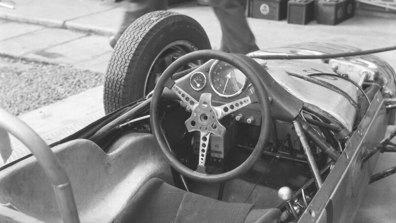 1962: Lenkrad im Porsche 804. (Porsche)