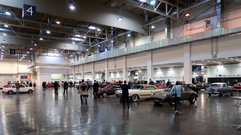 Zur 32. Techno Classica wurden dort Oldtimer von privat an privat gehandelt. (Bild: Diehl/»kfz-betrieb«)
