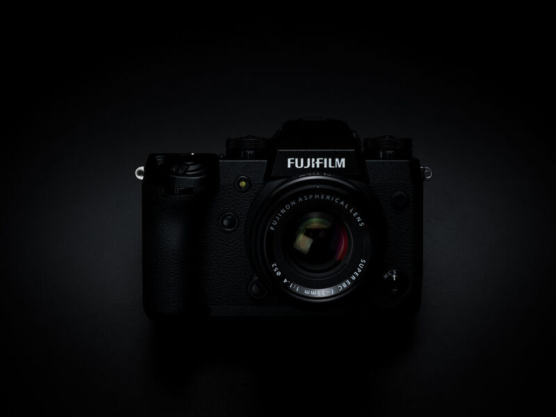 Die X-H1 ist für professionelle Fotografen und Videofilmer gedacht. (Fujifilm)