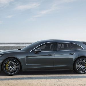(Porsche)