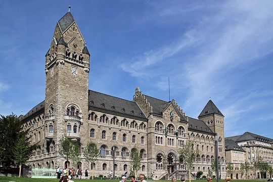 The former Prussian district government building in Koblenz serves as the headquarters of the BAAINBw leadership.(Picture:  Wiki Commons CC BY-SA 3.0 DE)