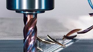 Ein Fräser für fünf Anwendungen: Das multifunktionale Werkzeug kann bohren, rampen, nuten, schruppen und schlichten. (Bild: Gühring)