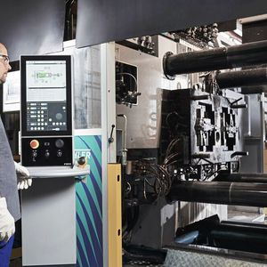 In einem ersten Schritt hat Schmid Engineering die Giesszellen von DGS an den DataServer angebunden, der die Daten und Informationen aus verschiedenen Quellen bei DGS sicher zusammenführt und an das MES übergibt. Im Rahmen der Einzelteilrückverfolgung ist damit jedes produzierte Gussteil eindeutig identifizierbar. Dazu werden alle Prozess- und Maschinendaten gespeichert. (Bild:  DGS Druckguss Systeme)