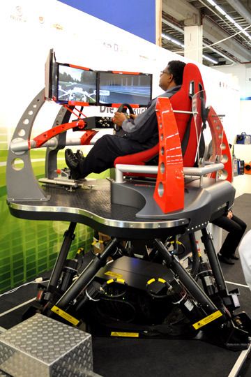 Zwischendurch mal schnell einen Formel-1-Kurs absolviert. (Archiv: Vogel Business Media)