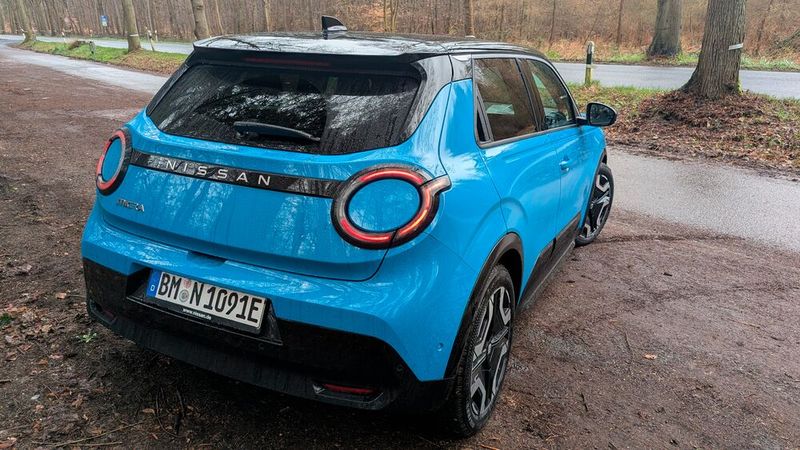 Auch die runden Rückleuchten sind prägnant. (Bild: Simon – VCG)