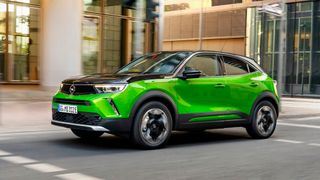 Die Höhe der Prämie für die eingesparten Emissionen ist unabhängig vom Fahrzeug und vom getankten Strom. (Bild: Opel)