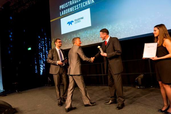 Nächste Runde der Award-Verleihung: In der Kategorie Labor-Messtechnik wurde Teledyne LeCroy für ihre Leistungen ausgezeichnet. (Fotograf/Copyright:Fotograf/Copyright: Stefan Bausewein/Vogel Business Media)