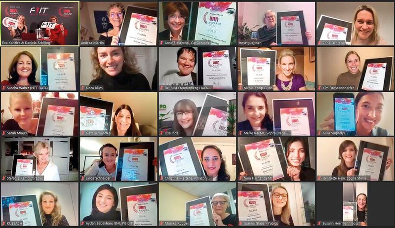 Strahlende Gesichter bei den Gewinnerinnen der „IT-WOMEN OF THE YEAR“.  (Bild: Vogel IT-Akademie)