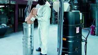 Bei der Verarbeitung von (Leicht-)Metallpulvern und Additiven spielt der Staubexplosionsschutz eine wichtige Rolle. (Bild: Ruwac)