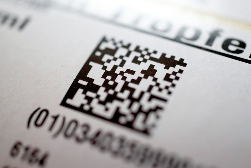 Optische Codes wie der zweidimensionale Data Matrix Code eignen sich besonders gut für die Identifikation einzelner Teile und Produkte. Mit ihnen können beispielsweise Etiketten schnell und kostengünstig direkt vor Ort bedruckt werden. Bild: Bluhm Systeme (Archiv: Vogel Business Media)
