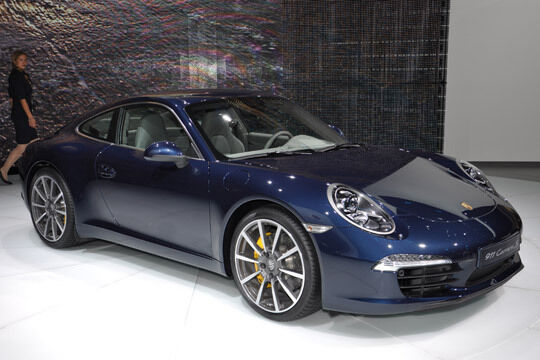Highlight bei Porsche: Die neue Version des 911. Der Sportwagenbauer will jährlich 40.000 davon verkaufen. (Wehner)
