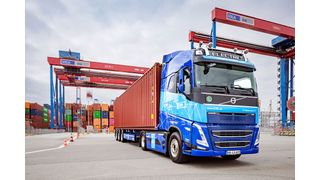 Elektrisch betriebene Lkw von CTD am HHLA Container Terminal Burchardkai. (Bild: HHLA/Thies Raetzke)