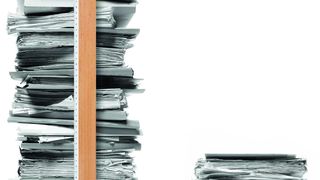 Es ist heute üblich, dass die Anforderungen an die Produktionsausrüstung mit je einem Satz von Prüfprotokollen für DQ, IQ, OQ und PQ überwacht werden. Was wesentlich oder qualitätsrelevant ist, wird dabei im Zweifelsfall weitreichend ausgelegt, um keine Versäumnisse zu riskieren. Die Folge ist eine Dokumentenflut, die sich mit einem Good Engineering Practice vermeiden ließe. (Bild: NNE Pharmaplan)