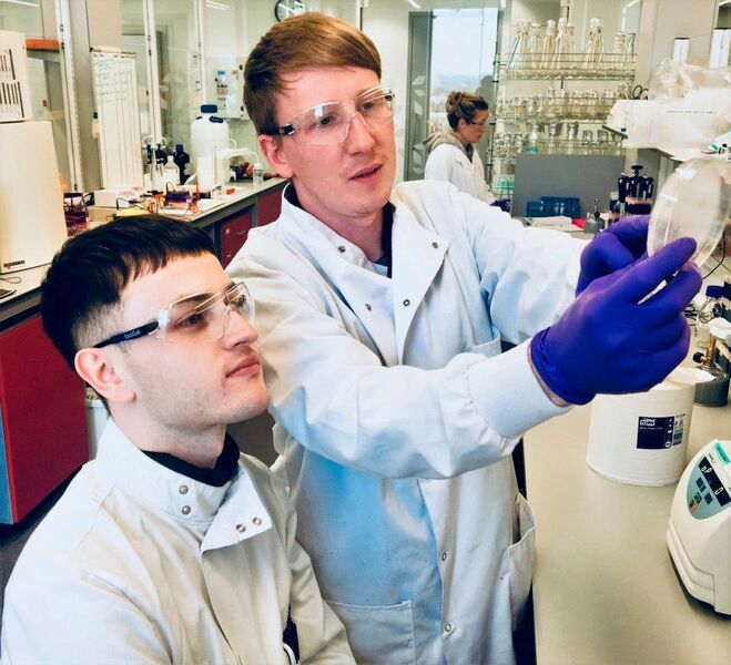 Ingenza Molecular Biologists; Research Assistant, Louis Marlow and Senior Scientist, Stephen McColm. (Ingenza)