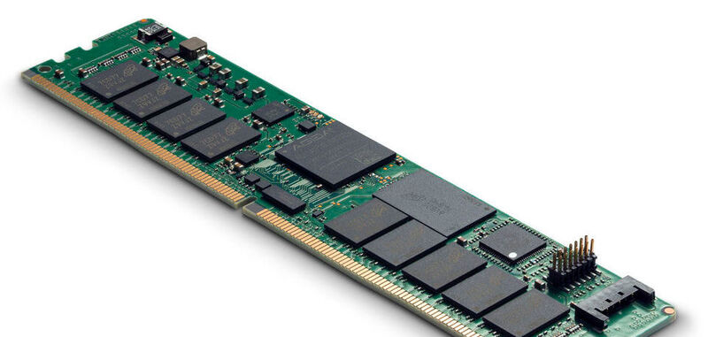 Das Beste beider Welten: NVDIMM-Speicherriegel lässt sich wie DRAM einsetzen, behält Daten aber wie Flash.