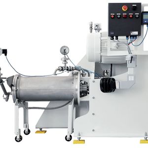 Die Vollraum-Rührwerkskugelmühle Cenomic ist eine wichtige Komponente bei der Vorbereitung der Materialien für die Batteriemasseherstellung.(Bild:  Bühler)