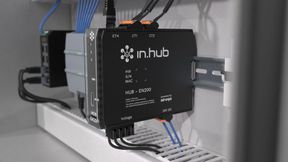 Schaltschrank mit Energiemessmodul HUB-EN200. Dieses dient der kontinuierlichen Messung und Auswertung von Strömen und Spannungen in 1- und 3-Phasen-Netzen mit Neutralleiter. Damit eignet es sich hervorragend zur Energieüberwachung von Maschinen und Anlagen.  (Bild: in.hub)