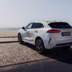 Die Kombination aus Verbrenner (204 PS) und den beiden Elektromotoren (120 kW und 135 kW) ergibt eine Systemleistung von 476 PS.(Bild:  Autoren-Union Mobilität / Wey)