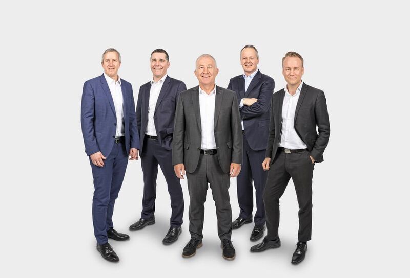Das globale Management von Maxon (v.l.): Martin Zimmermann, Norbert Bitzi, Eugen Elmiger, Ulrich Claessen und Björn Axelsson. (maxon motor ag, Sachseln)