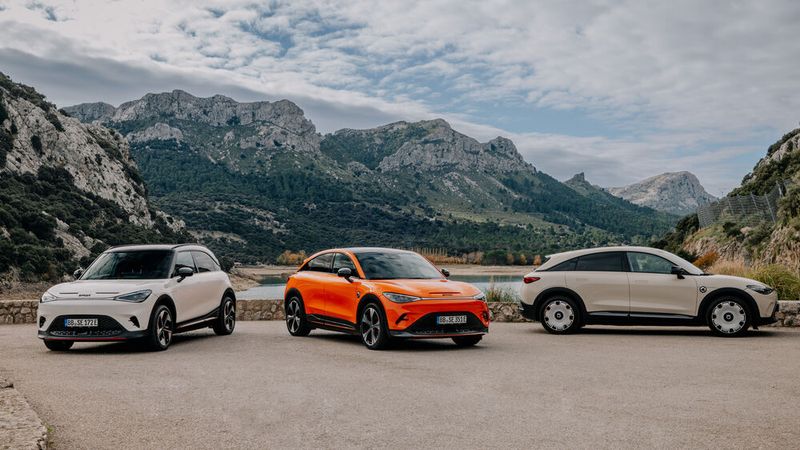 Der #3 ist der etwas größere, sportlich-elegante Bruder des #1 (links im Bild).  (Bild: Smart)