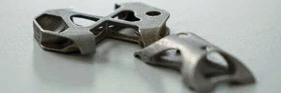 Leichtbau aus dem 3D-Drucker für die Tour der France. Diese Sattelstützen hat Pinarello von Materialise additiv fertigen lassen.(Bild:  Pinarello, Materialise)