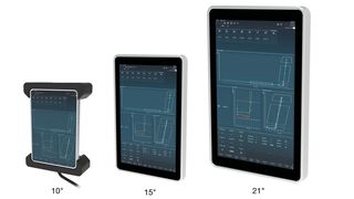 Das TOX-UDI-Panel vereint die Steuerung und Visualisierung einer Anlage mit der Speicherung und Verarbeitung relevanter Prozessdaten. Es ist als mobiles Handbediengerät oder als Ein- und Anbauvariante in drei Größen erhältlich, wie man hier sieht. (Bild: TOX Pressotechnik)