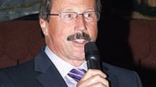 Günther Haller, Obermeister der Innung Schwaben, appellierte an das Kfz-Gewerbe, „frühzeitig Vorsorge zu treffen gegen den Fachkräftemangel“. (Archiv: Vogel Business Media)