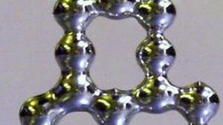 Flüssigmetall: Reaktion mit der Luft (Bild: news.ncsu.edu/Michael Dickey)