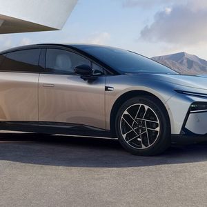 Der P7 Plus nutzt eine 800-Volt-Batterie.(Bild:  Xpeng)