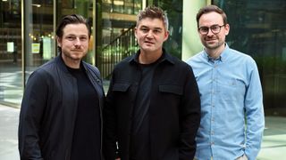 Die Goleasy-Geschäftsleitung hat sich neu aufgestellt: Neben den Gründern Thomas Schuler (l.) und Julian Melzig (r.) ist jetzt auch Robin Tschöpe (Mitte) an Bord.  (Bild: GoLeasy)