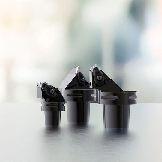 Coolant clamp mounted on turning tool Coolant clamp mounted on turning tool