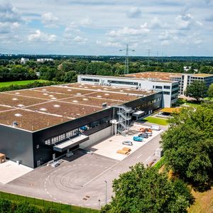 Außenansicht des neuen Gigahub in Hamburg(Bild:  Garbe Industrial Real Estate)