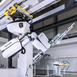 „Das strahlende Weiß kommuniziert sauber ausgeführte Arbeitsabläufe“, hieß es in der Jury-Begründung zum Crossbar Roboter.