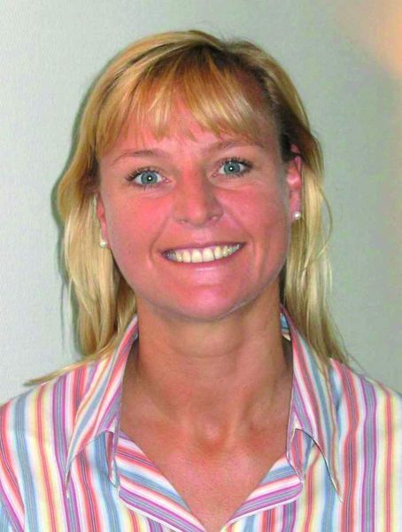 Birgit Große-Hellweg leitet den Gebrauchtwagenverkauf in der Mercedes-Benz-Niederlassung Dresden: „Der Internetverkauf ist nicht mehr wegzudenken.“  Fotos: Mercedes-Benz Dresden (Archiv: Vogel Business Media)
