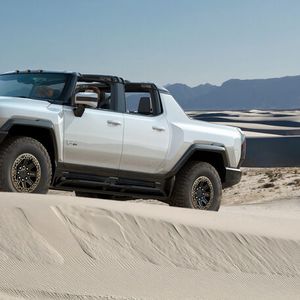 Erstes Modell auf Ultium-Basis wird die Ende 2021 verfügbare Neuauflage des Hummer alias GMC Hummer EV sein.(Bild:  General Motors)