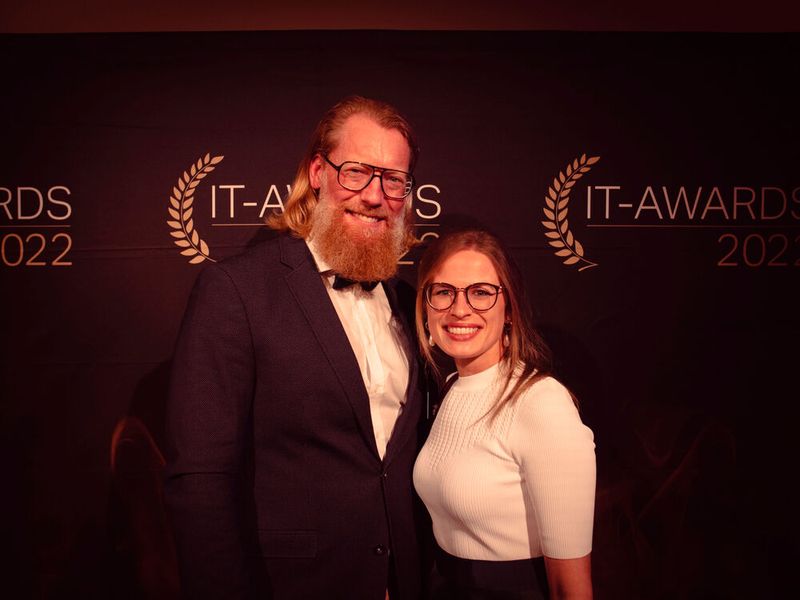 Jens Löhmar und Alexandra Hartung (Workday). (Bild: krassevideos.de / VIT)