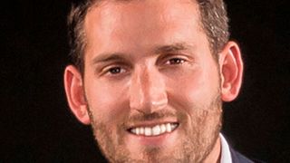 Kumpan-Geschäftsführer Philipp Tykesson: „Es reicht nicht, wenn sich Autohäuser einen Roller in den Schauraum stellen. Es braucht spezialisierte Verkäufer, die das Geschäft vorantreiben.“ (Bild: Tim Knoppik)