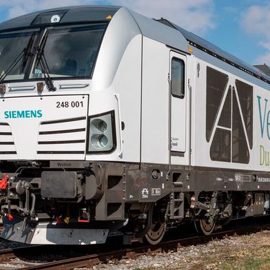 Die Siemens Vectron Dual Mode wurde für den Betrieb in Deutschland, Österreich sowie den grenzüberschreitenden Betrieb zwischen den Ländern zugelassen. (Bild: Siemens Mobility)