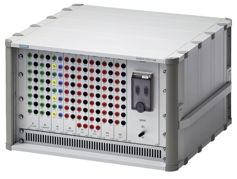 Process control technology for the laboratory: Simatic PCS 7 Lab. The processing station, PC and I/O modules are supplied as a ready to use package. (Archiv: Vogel Business Media)