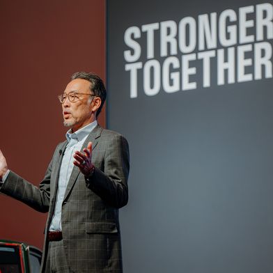 „Wir sind ein europäischer Hersteller“: Yoshihiro Nakata, CEO von Toyota Motor Europe, beim Corporate Briefing in Brüssel. (Bild: Toyota)
