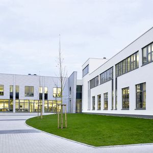 1 Konstruktion, Soft- und Hardwareentwicklung, Produktion und Applikation - alles unter einem Dach: Vor zehn Jahren bezog Gerstel die Firmenzentrale am Eberhard-Gerstel-Platz 1 in Mülheim an der Ruhr.