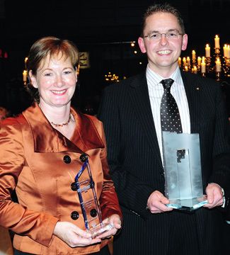 Gewinner unter sich: Dr. Gunhild Kleffner und Jochen Schandert (Archiv: Vogel Business Media)
