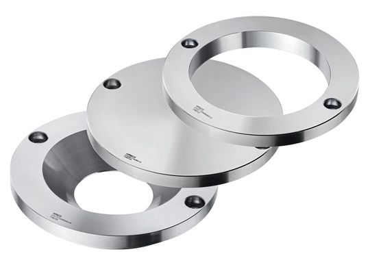 Mit den neu hinzugestoßenen Zentrierflanschen der Typen  Z7517/…, Z7526/… und Z7527/… bietet Hasco den Formenbauern noch mehr Möglichkeiten, eine präzise Zentrierung und sichere Führung von Werkzeugen beim Aufspannen auf die Spritzgießmaschine hinzubekommen.(Bild:  Hasco)