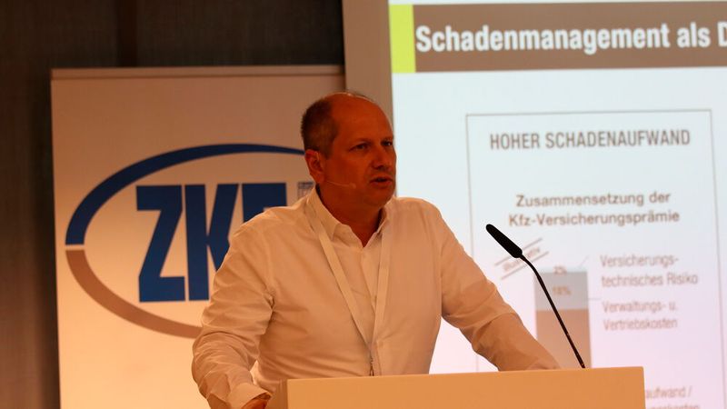 Einen Einblick in das HUK-Schadenmanagement gab Michael Schnapp. (Bild: Klasing)