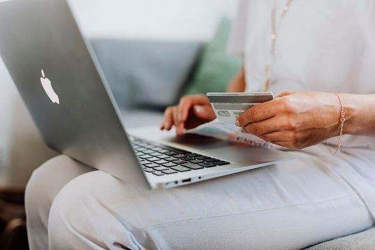 Als Online-Shop-Besitzer besteht die Möglichkeit, mit einer klaren Markengeschichte Kunden langfristig zu binden. Als Online-Shop-Besitzer besteht die Möglichkeit, mit einer klaren Markengeschichte Kunden langfristig zu binden.